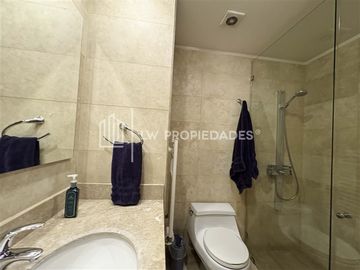 Departamento en Venta en Presidente Riesco / Luz