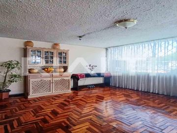 Departamento con terraza, 3 dormitorios Sector Kennedy Quito