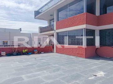 Departamento con terraza, 3 dormitorios Sector Kennedy Quito