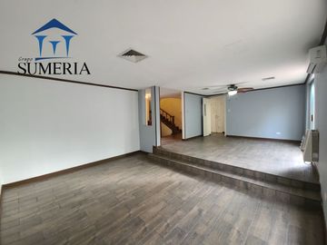 Bonita y espaciosa casa en Col. Cuauhtémoc