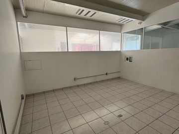 Renta oficinas en Av. Universidad - Chimalistac, con terraza