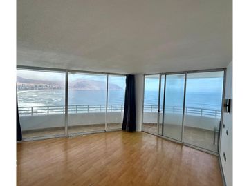 VENTA  DE EXCLUSIVO DEPTO EN EDIFICIO PUNTA CAVANCHA - IQUIQUE
