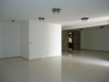 RENTA VENTA CASA ZIBATA 4 RECAMARAS CERCA  ANAHUAC
