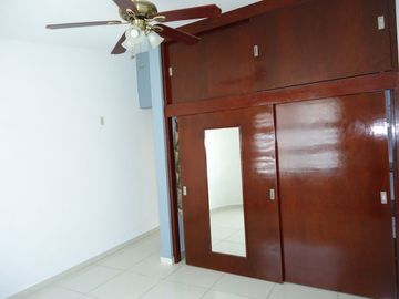 RENTA VENTA CASA ZIBATA 4 RECAMARAS CERCA  ANAHUAC