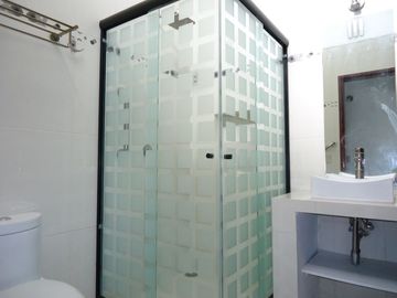 RENTA VENTA CASA ZIBATA 4 RECAMARAS CERCA  ANAHUAC