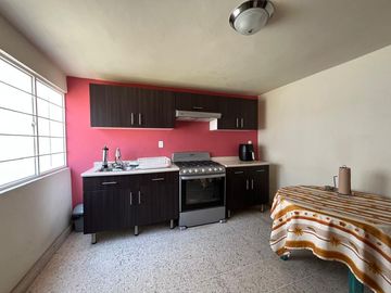 Casa en Venta con Locales Comerciales Toluca