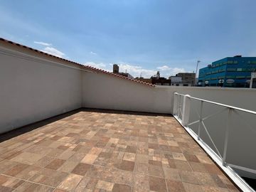 Casa en Venta con Locales Comerciales Toluca