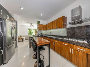 CASA MODERNA EN VENTA EN SELVAMAR, PLAYA DEL CARMEN