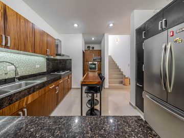 CASA MODERNA EN VENTA EN SELVAMAR, PLAYA DEL CARMEN