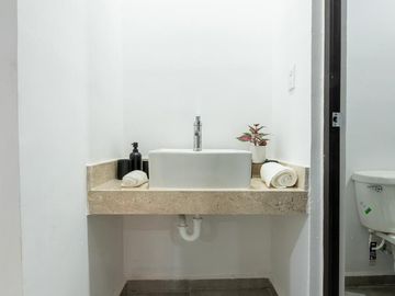 EN VENTA CASA EN MÉRIDA DE 2 HABITACIONES CON JARDÍN