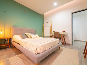 EN VENTA CASA EN MÉRIDA DE 2 HABITACIONES CON JARDÍN