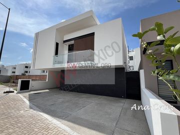 CASA DE AUTOR | $6,190,000 | HACIENDA CARLOTA | QUERETARO | ACABADOS DE LUJO