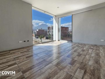 Casa en Venta en Cercado – En Estreno