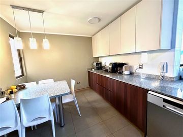 Casa en Venta en SAN CARLOS DE APOQUINDO