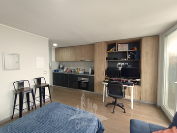 Se vende lindo Home Studio. Piso 17. La Florida