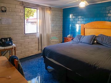 HERMOSA CASA DE DOS PISOS EN METRO SANTIAGO BUERAS, MAIPU