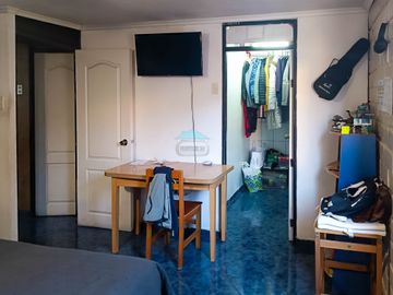 HERMOSA CASA DE DOS PISOS EN METRO SANTIAGO BUERAS, MAIPU