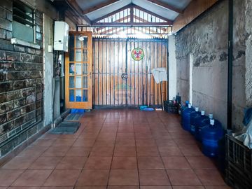 HERMOSA CASA DE DOS PISOS EN METRO SANTIAGO BUERAS, MAIPU