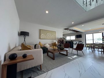 Casa Nueva  Venta excelentes acabados, dentro de Residencial con Casa club, seguridad en Metepec por Ave. Lerma.