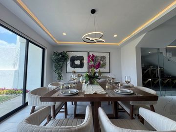 Casa Nueva  Venta excelentes acabados, dentro de Residencial con Casa club, seguridad en Metepec por Ave. Lerma.
