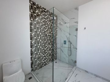 Casa Nueva en Venta; residencial con vigilancia y control de acceso por Ave, Lerma, rápida salida a CDMX, Toluca, Aeropuerto de Toluca