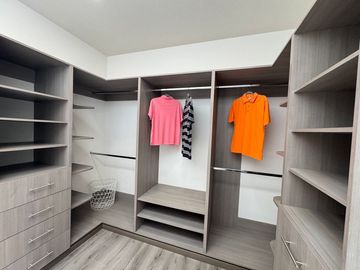 Casa Nueva en Venta; residencial con vigilancia y control de acceso por Ave, Lerma, rápida salida a CDMX, Toluca, Aeropuerto de Toluca