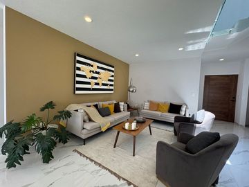 Casa Nueva en Venta; residencial con vigilancia y control de acceso por Ave, Lerma, rápida salida a CDMX, Toluca, Aeropuerto de Toluca