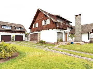 Gran casa en sector consolidado de Coquimbo ideal para área comercial.