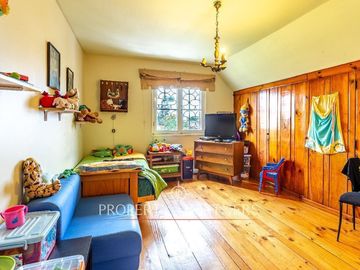 Gran casa en sector consolidado de Coquimbo ideal para área comercial.