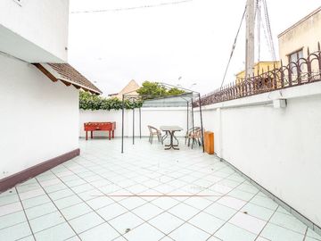 Gran casa en sector consolidado de Coquimbo ideal para área comercial.