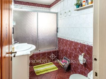 Gran casa en sector consolidado de Coquimbo ideal para área comercial.