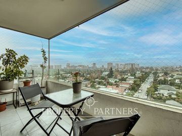 Espacioso y espectacular departamento con increíble vista despejada Oriente, Av. Las Condes