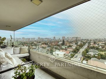Espacioso y espectacular departamento con increíble vista despejada Oriente, Av. Las Condes