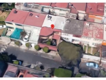 Casa en Remate en Jardín Balbuena, F-1801