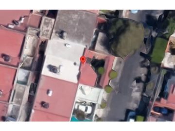 Casa en Remate en Jardín Balbuena, F-1801