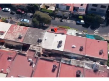 Casa en Remate en Jardín Balbuena, F-1801