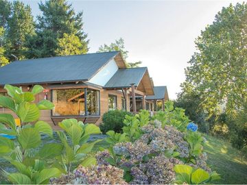 Exclusivo Complejo Turístico en Venta, Lago Ranco