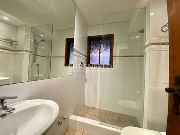 Jardín del Mar. Reñaca. Casa sólida de 324 m2.