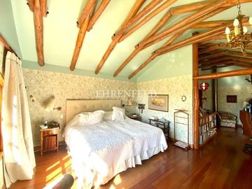 Jardín del Mar. Reñaca. Casa sólida de 324 m2.