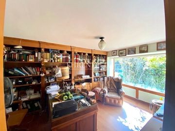 Jardín del Mar. Reñaca. Casa sólida de 324 m2.