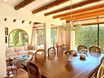 Jardín del Mar. Reñaca. Casa sólida de 324 m2.