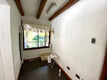 Jardín del Mar. Reñaca. Casa sólida de 324 m2.