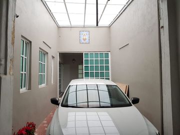 CASA EN VENTA COL. OBRERA CON USO DE SUELO COMERCIAL Y DE OFICINAS
