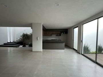NUEVA CASA EN CAÑADAS DEL BOSQUE, MORELIA