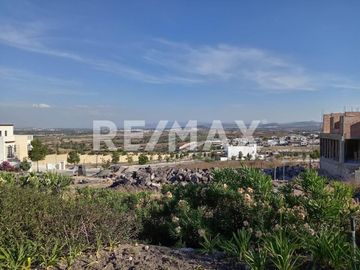 Venta de Terreno residencial  en El Márques listo para construir