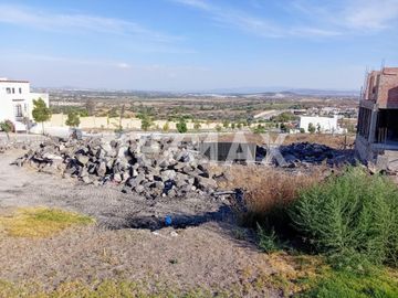 Venta de Terreno residencial  en El Márques listo para construir