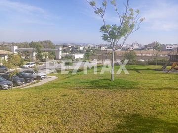 Venta de Terreno residencial  en El Márques listo para construir