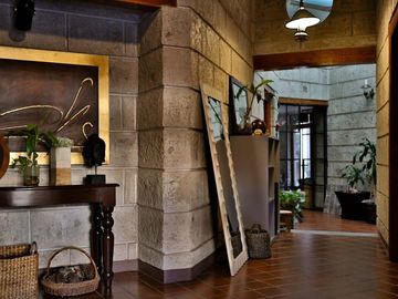 EN PRIVADA JURICA CASA EN VENTA, UNA PLANTA EN 2 TERRENOS CON ALBERCA