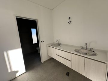 Casa en venta en Barrio Cerrado El Aljibe - 6 Ambientes