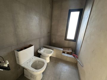 Casa en venta en Barrio Cerrado El Aljibe - 6 Ambientes